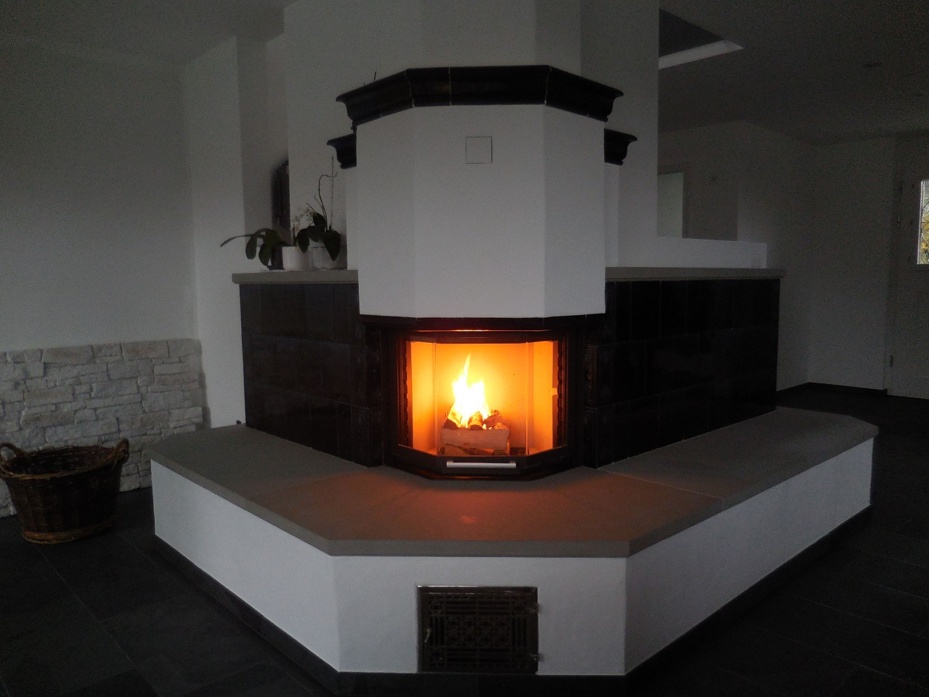 Antiker Kachelofen - Kanton Bern