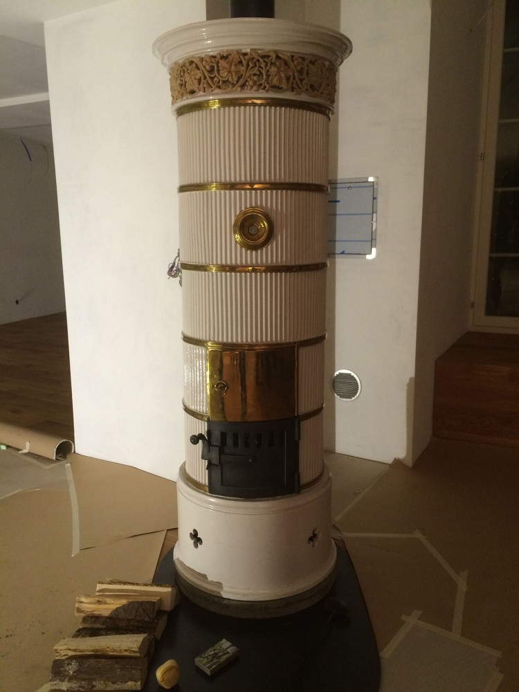 Antiker Kachelofen - Kanton Bern