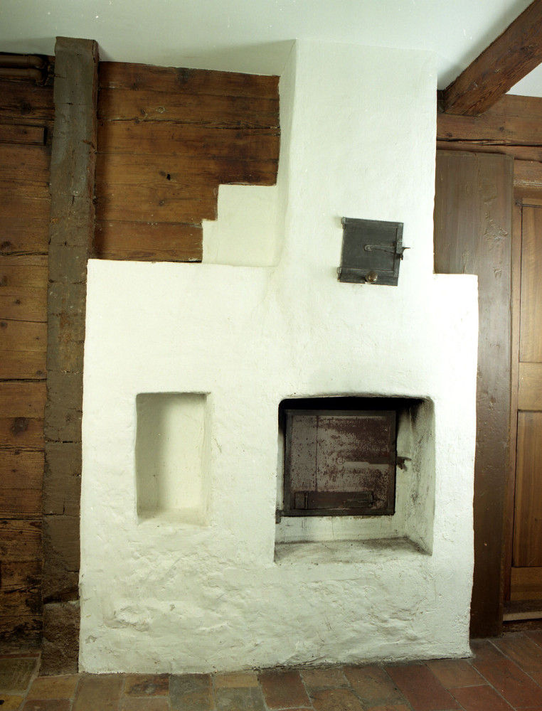 Antiker Kachelofen - Kanton Uri