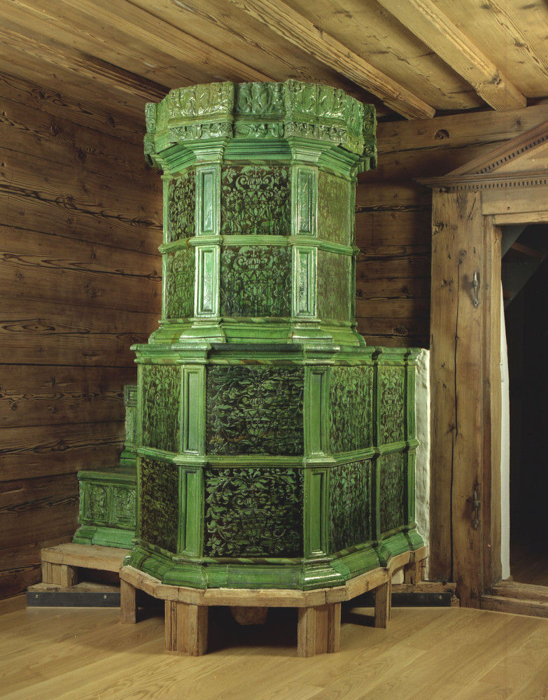 Antiker Kachelofen - Kanton Uri