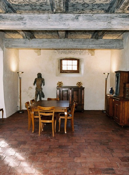 Kustorei Beromünster- Tonplattenboden restauriert und neu eingebaut - Denmkalpflege Kanton Luzern.