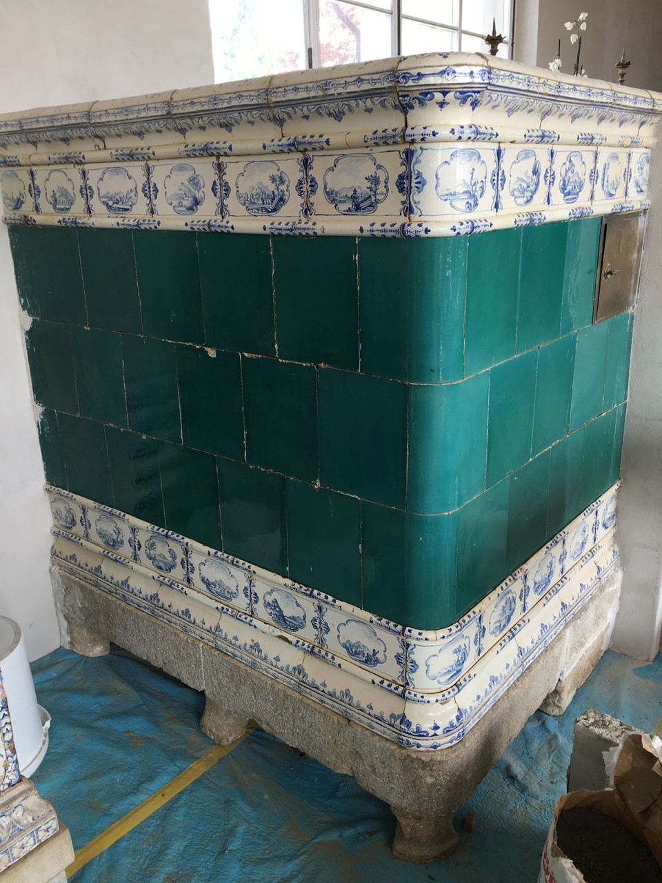 Antiker Kachelofen 02