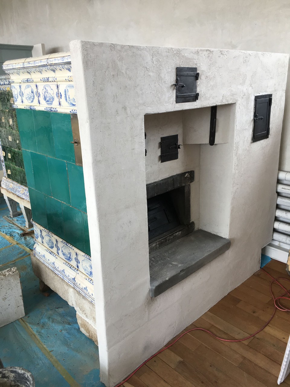 Antiker Kachelofen 02