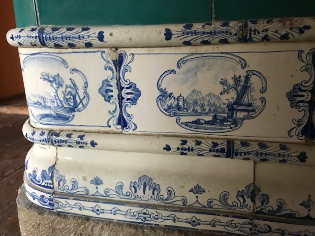 Antiker Kachelofen 02