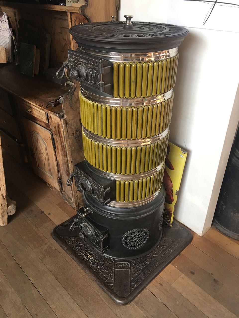 Antiker Kachelofen 03
