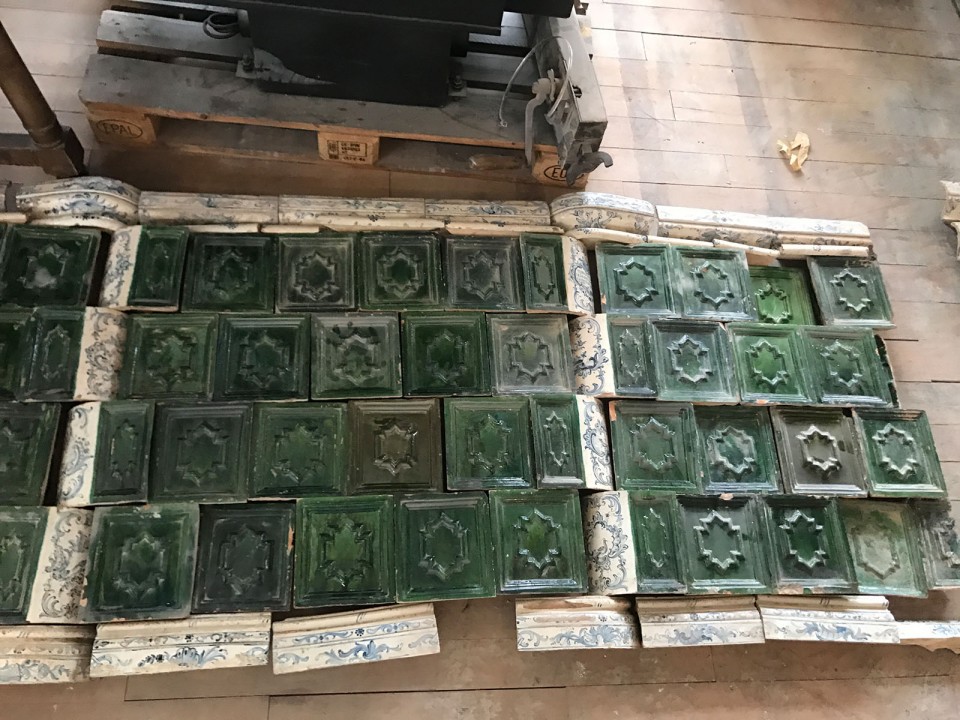 Antiker Kachelofen 10